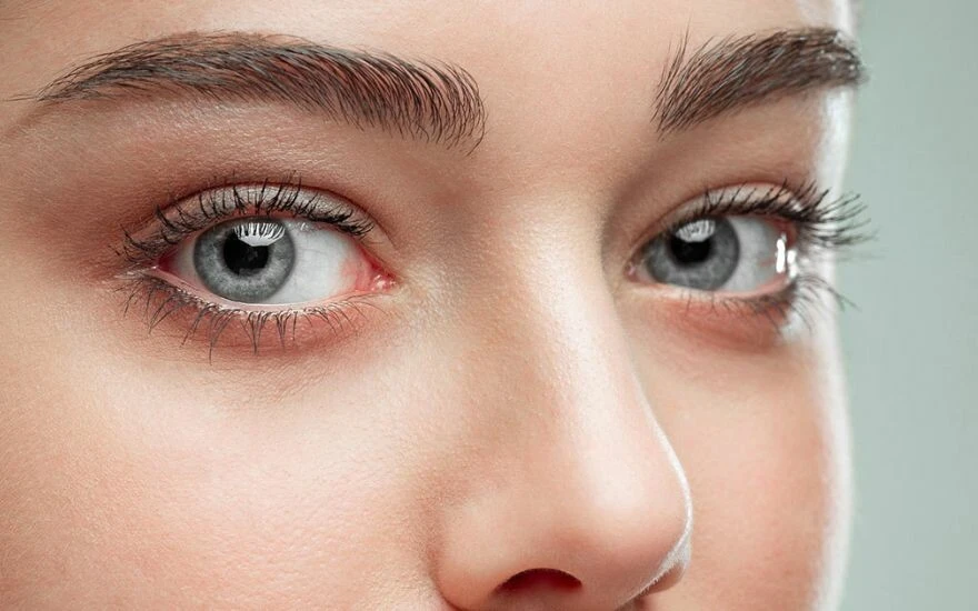 Ünlülerin tercihi badem göz estetiğine ilgi artıyor! Etkili bakışlar, badem göz ameliyatıyla artık mümkün