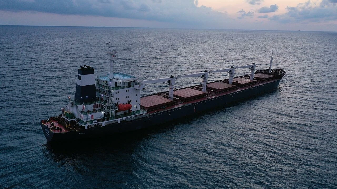 Lübnan'ın reddettiği ilk tahıl gemisi Ukrayna ile ilişkilerini kesen Suriye'den çıktı!