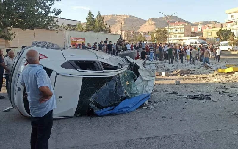 Son dakika! Mardin’de freni patlayan tır kalabalığa daldı: Çok sayıda ölü ve yaralı var