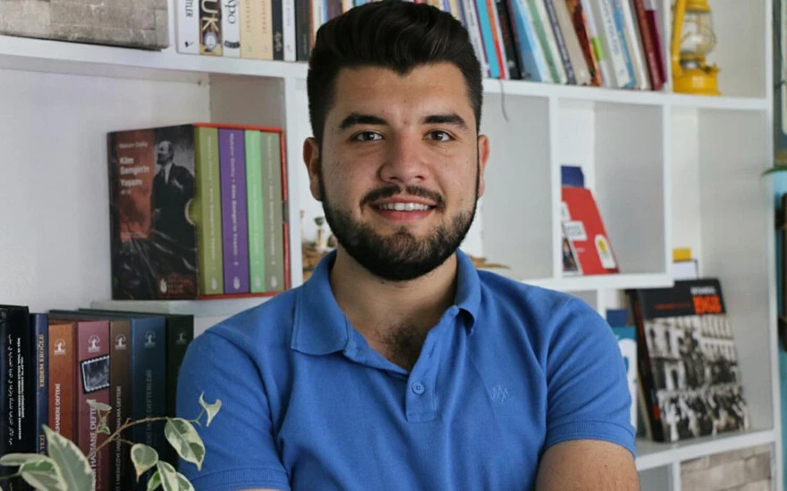 Gaziantep’te kazazedelere yardım ederken hayatını kaybeden İHA muhabiri Muhammet Abdulkadir Esen 3 yıl önce de bir kazaya yardım etmişti! İşte yürekleri sızlatan o görüntüler