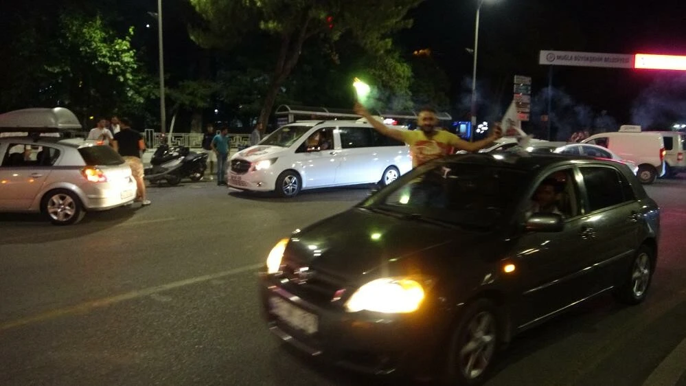 Yattara futbola geri döndü! Davul zurnayla karşılandı: İşte yeni takımı