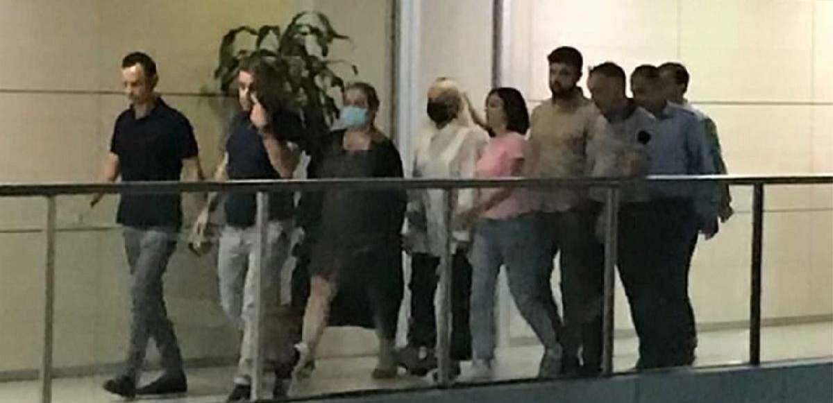 Son dakika! İmam Hatiplilere sarf ettiği ifadeler nedeniyle tutuklanan şarkıcı Gülşen'in ilk ifadesi ortaya çıktı