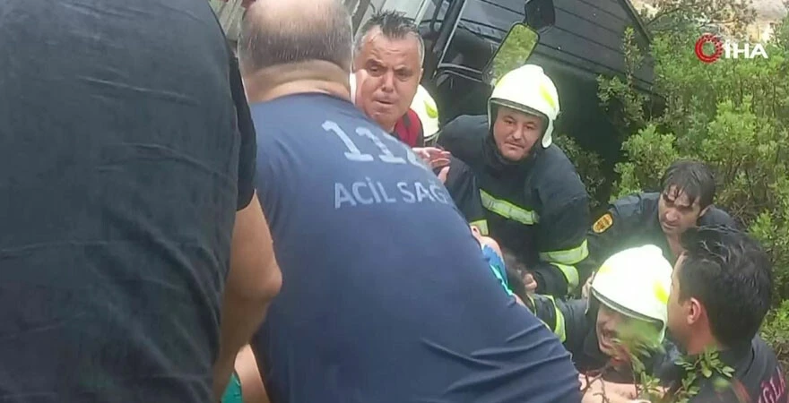 İbrahim Tatlıses'in Kızı Elif Ada Kimdir, Sağlık Durumu Nasıl? İbrahim Tatlıses ve Kızı Trafik Kazası Geçirdi!