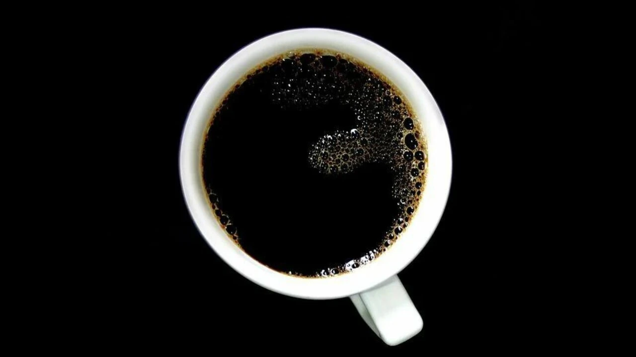 Gırtlak kanseri riskini 3 katına çıkaran içecekler tespit edildi: Her gün tükettiğiniz içecek de listede