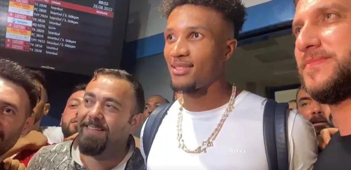 Trabzonspor'un yeni transferi Jean-Philippe Gbamin Trabzon'a geldi