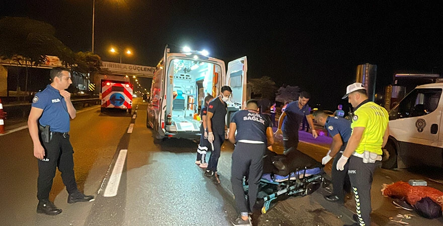 Kartal’da feci kaza! Motosiklet kamyonete çarptı: 2 kişi hayatını kaybetti