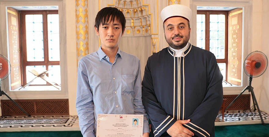 Japon mühendis Hirose, Abe suikastının etkisiyle Müslüman oldu!