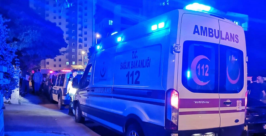 3 yaşındaki çocuğun elindeki silah ateş aldı! 25 yaşındaki baba hayatını kaybetti