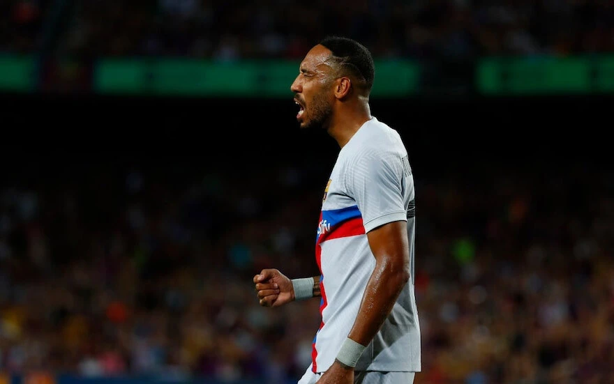 Son dakika: Dünyaca ünlü futbolcuyu darp edip, evini soydular!