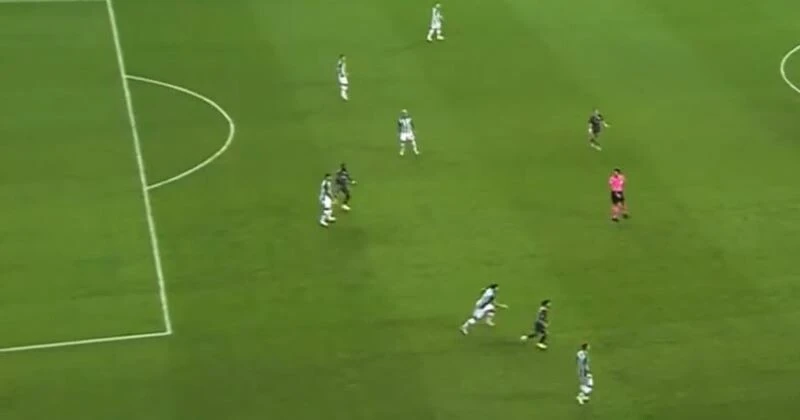 Konyaspor-Fenerbahçe maçına damga vuran pozisyon: Enner Valencia atıldı!