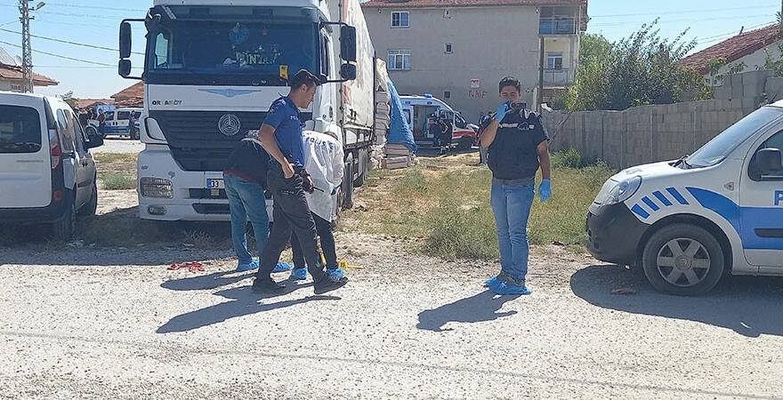 Konya’da komşular arasında saman tozu kavgasında kan aktı