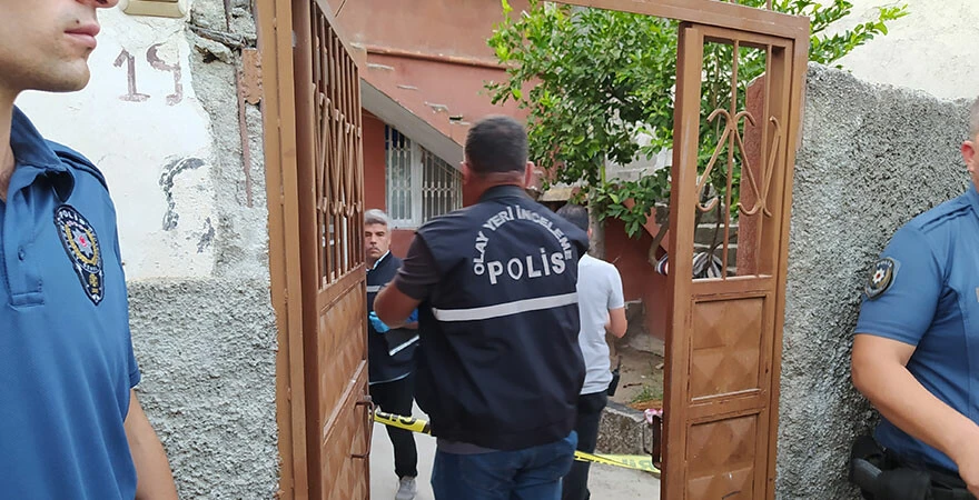 Adana'da kadın cinayeti! Şermin Sarı evinin bahçesinde kafasına defalarca vurulan taşla öldürüldü