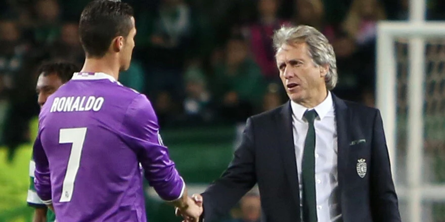 Son dakika! 'Fenerbahçe Cristiano Ronaldo ile el sıkıştı' haberi ortalığı karıştırdı! Yalandı iddiası geldi