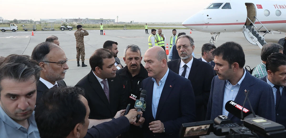 Süleyman Soylu ve Murat Kurum sel felaketinin yaşandığı Pakistan'da