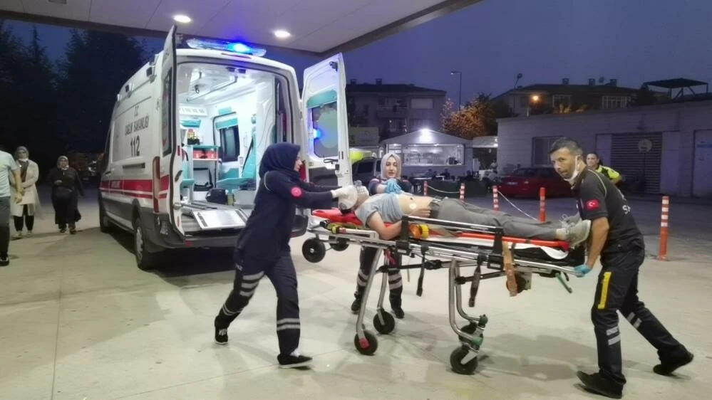 Dolmuş durağında kadın cinayeti: Eski karısını başından vurdu, kendi kafasına sıktı