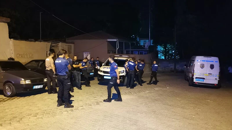 İzmir'de vahşet: Kanser hastası yaşlı adam oğlu tarafından bıçaklanarak öldürüldü