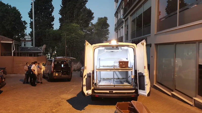 İzmir'de vahşet: Kanser hastası yaşlı adam oğlu tarafından bıçaklanarak öldürüldü