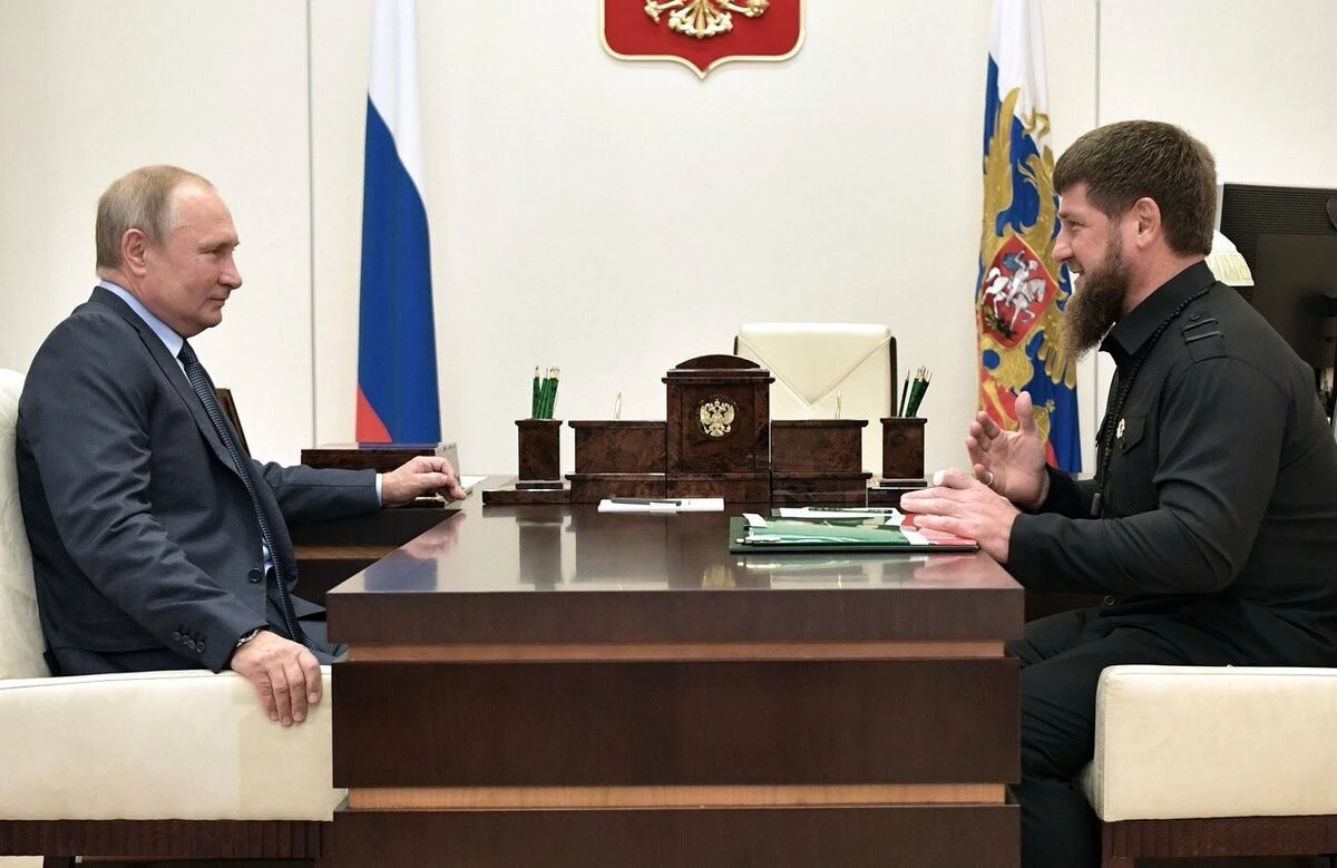 Putin'e desteğiyle öne çıkan Çeçen lider Kadirov'dan sürpriz istifa kararı!