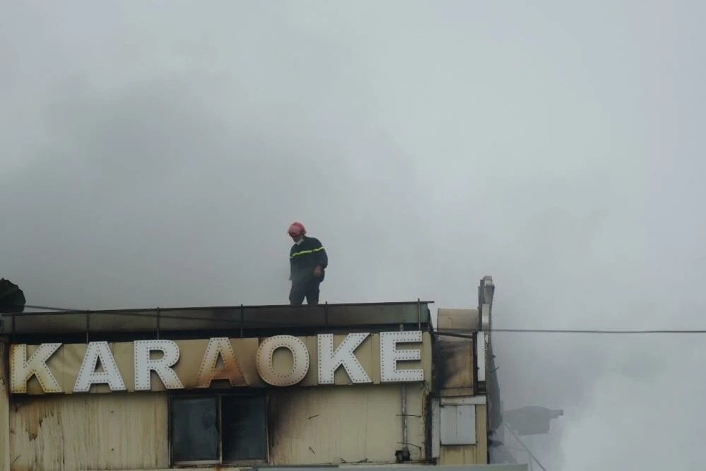 Vietnam'da eğlence mekanında yangın felaketi: Çok sayıda ölü ve yaralı var