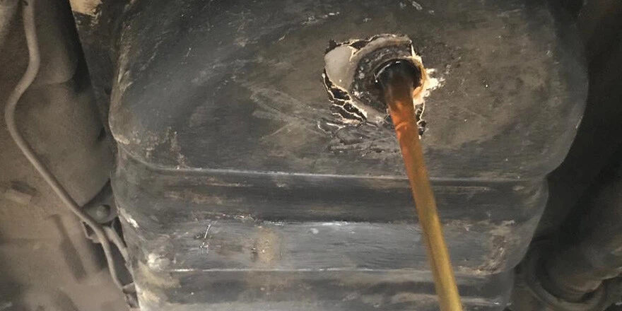 Araçların yakıt depolarında gizlediler! Gümrük Kapısı'nda yarım tondan fazla bal ele geçirildi