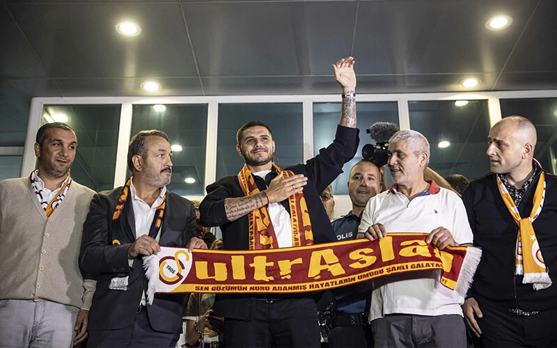 Galatasaray transferde gövde gösterisi yaptı: 1 günde 5 futbolcu KAP'a bildirildi