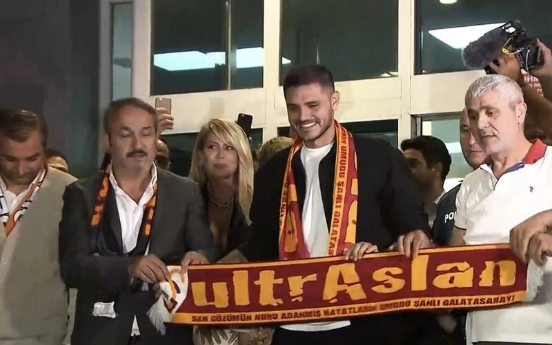 Galatasaray'ın yeni transferi Icardi İstanbul'da: Ayağının tozuyla üçlü çektirdi! İşte ilk sözleri...
