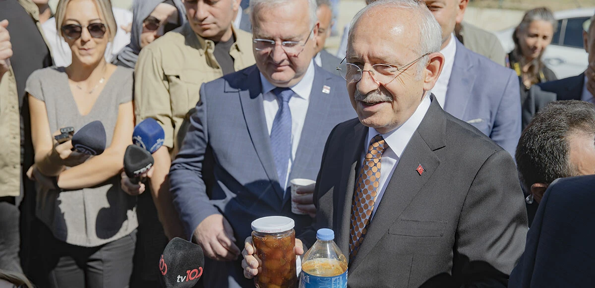 Kemal Kılıçdaroğlu ve Mansur Yavaş'tan Tapduk Emre Türbesi'ne ziyaret