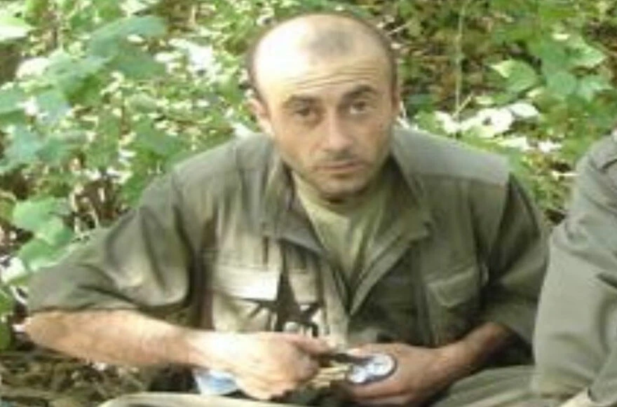 Terör örgütü ile fotoğrafları ortaya çıktı: Suriyeli terörist İstanbul’da yakalandı