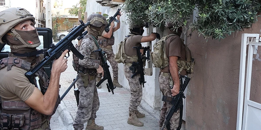 Son dakika! Nevşehir'de zehir tacirlerine operasyon: 87 şüpheliden 75 kişi yakalandı