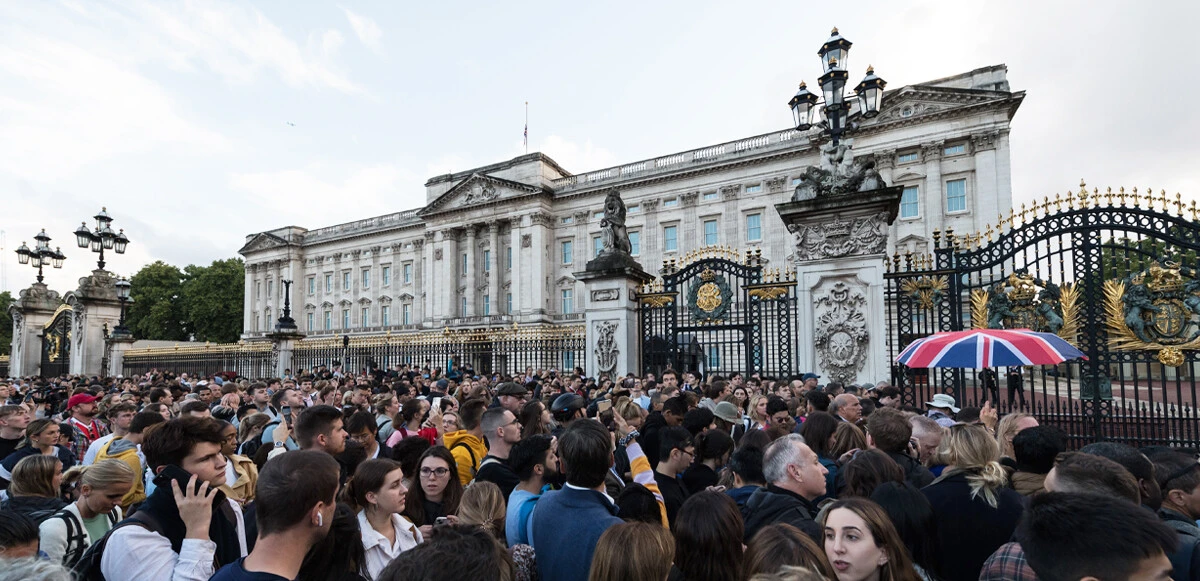 Kraliçe 2. Elizabeth öldü! Şimdi ne olacak? Londra eski Büyükelçisi Abdurrahman Bilgiç yorumladı: Kalbi durması beklendi