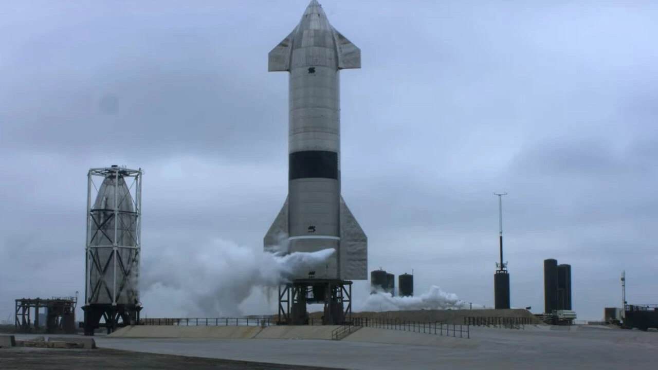 Şimdiye kadar hiç böylesi görülmedi: SpaceX'in roket testinde yangın çıktı