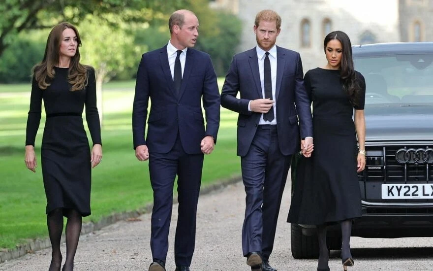 Büyük Prens'ten Küçük Prens’e anlamlı ziyaret: Uzun aradan sonra prenses eltiler de buluştu