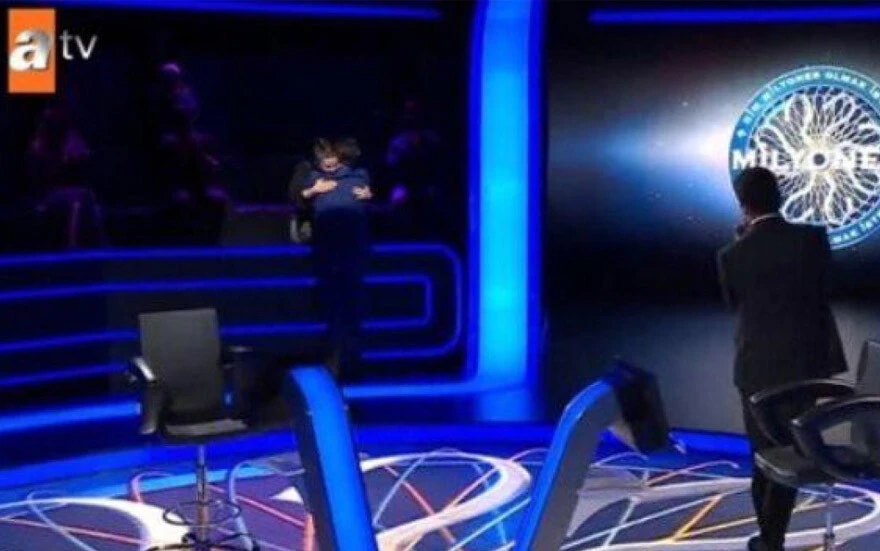 Kim Milyoner Olmak İster'de ilginç anlar: Joker hakkını kullandı, evlilik teklifi etti!