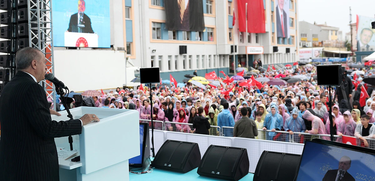 Cumhurbaşkanı Erdoğan gençlere seslendi: Sosyal medyanın sahte evrenine hapsolmayın