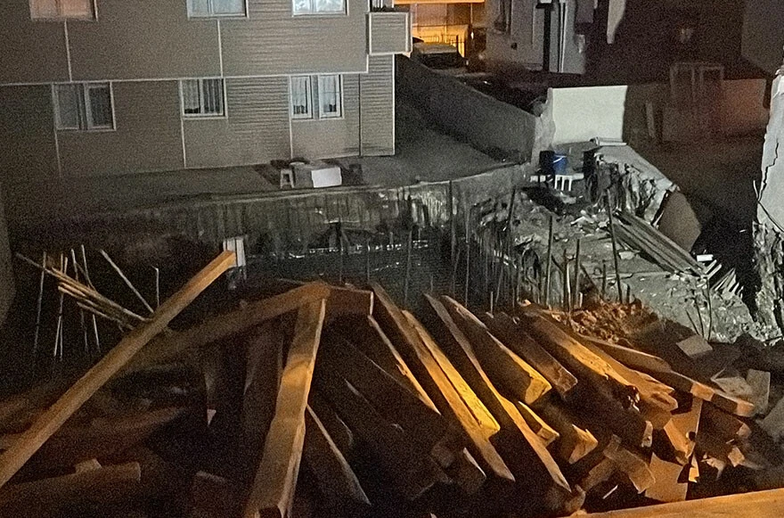 Güngören’de 4 katlı binada çatlak oluştu! 2 bina tedbir amaçlı boşaltıldı