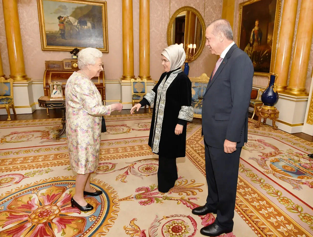 Kraliçe'nin cenazesi için dünya liderlerine şartlar: Zırhlı araçlar yok otobüsle ulaşım sağlanacak