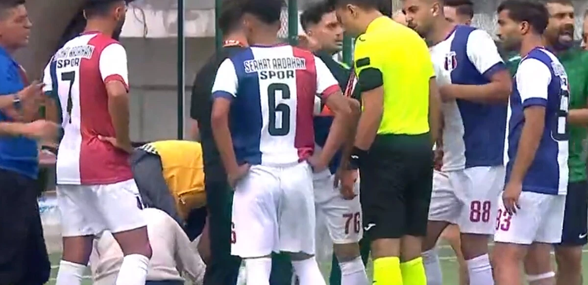 Türk futbolunun canisi yerdeyken tekmeledi! Serhat Ardahan-Kars 36 maçında skandal olay