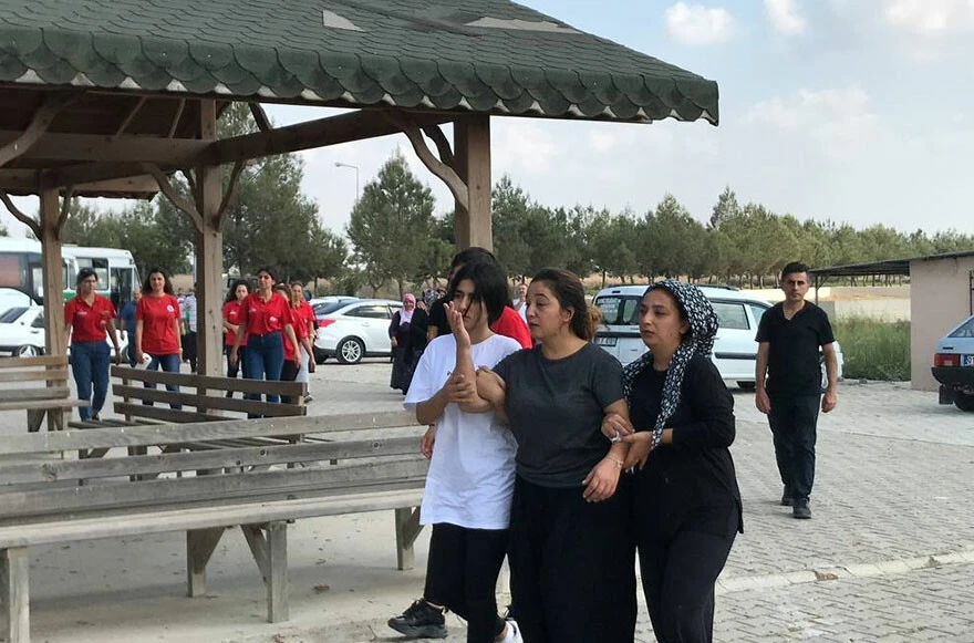 Ezgi Deler gözyaşları ve ağıtlar için toprağa verildi: Televizyonlarda izliyorduk başımıza geldi