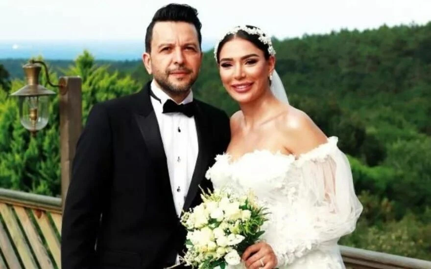 Sessiz sedasız hayranıyla evlenen Nihat Doğan canlı yayında gözyaşlarına boğuldu!