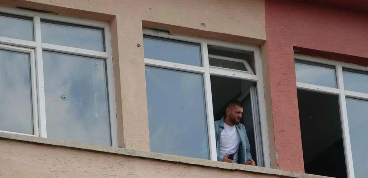 Kayseri'de korku dolu anlar! Okulu kurşunladılar, faciadan dönüldü