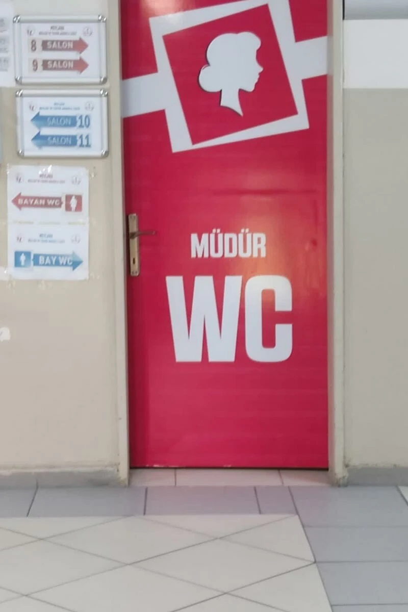 Düzce'de tepki çeken iddia: Okul müdürü lisede kendisine özel tuvalet yaptırdı
