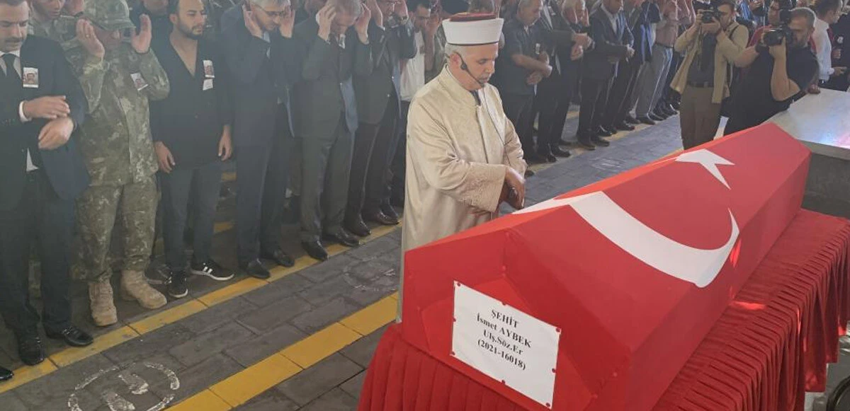 Şehit Sözleşmeli Er İsmet Aybek son yolculuğuna uğurlandı