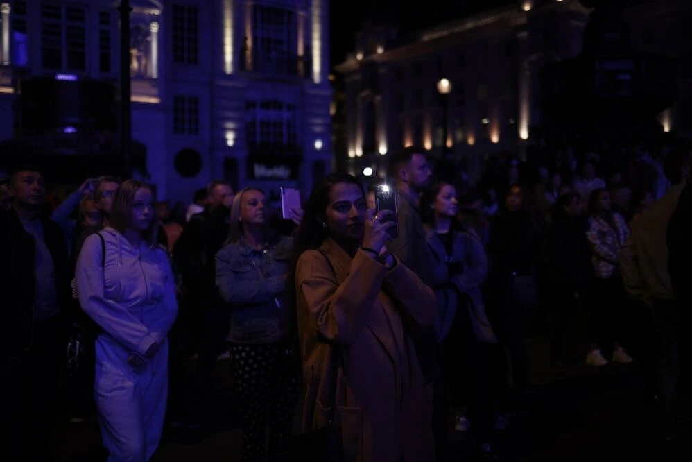 Kraliçe Elizabeth'e saygı duruşunda çanları çalmayan Big Ben’e acil soruşturma