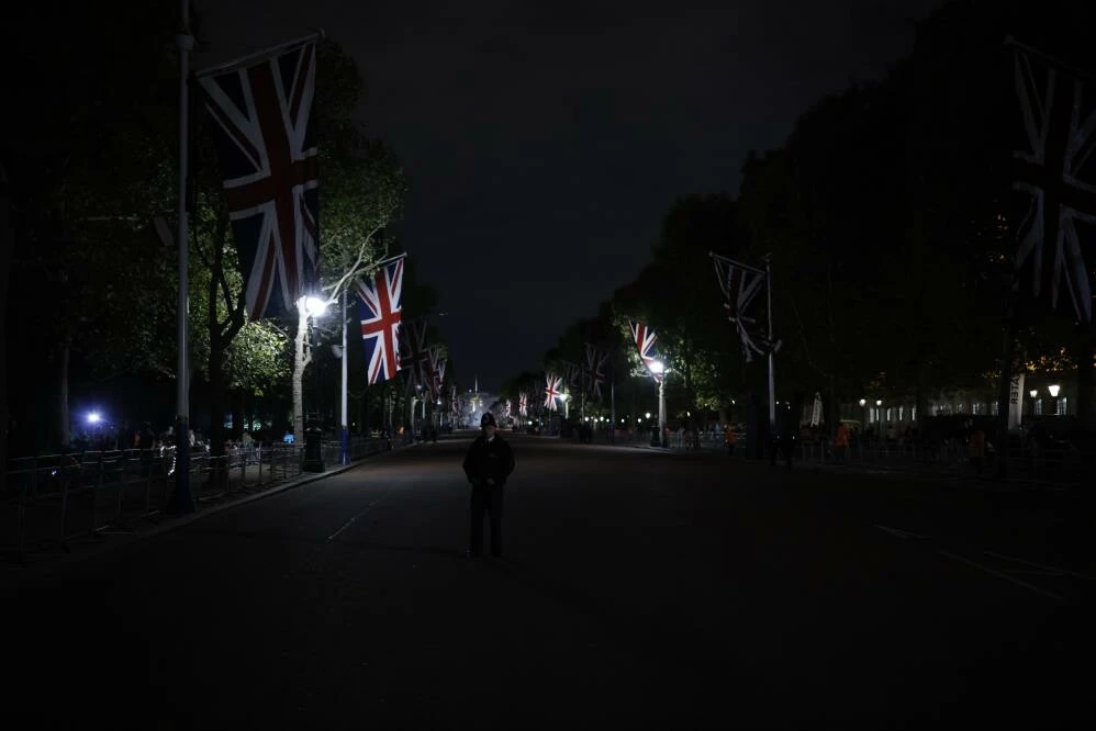 Kraliçe Elizabeth'e saygı duruşunda çanları çalmayan Big Ben’e acil soruşturma