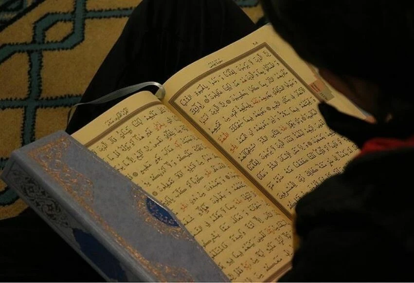 MAİDE SURESİ TÜRKÇE ANLAMI! Maide suresi Arapça ve Türkçe okunuşu! Maide suresi meali!