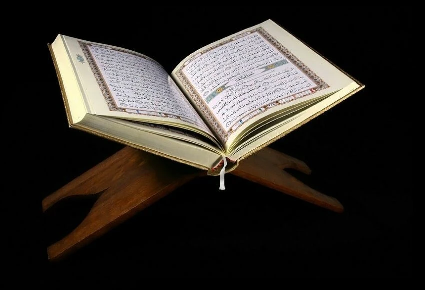 MAİDE SURESİ TÜRKÇE ANLAMI! Maide suresi Arapça ve Türkçe okunuşu! Maide suresi meali!