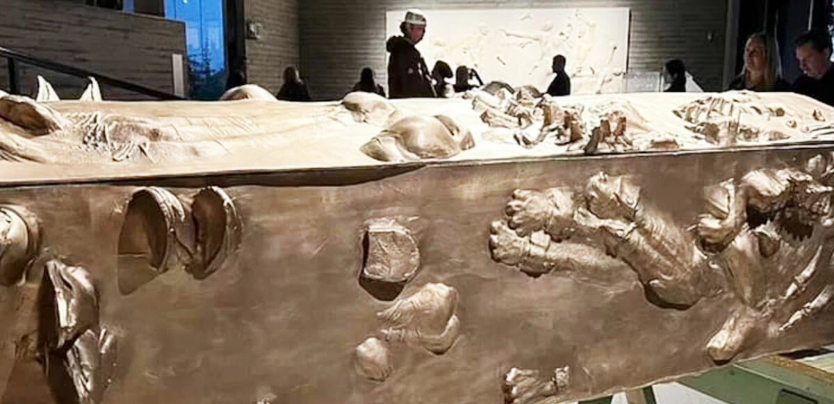 Oyuncu Brad Pitt heykeltıraş oldu, eserleri görücüye çıktı