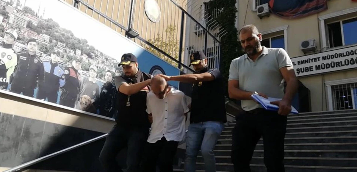 Kavga ettiği adamı sokak ortasında delik deşik etti! Vahşet anları kamerada