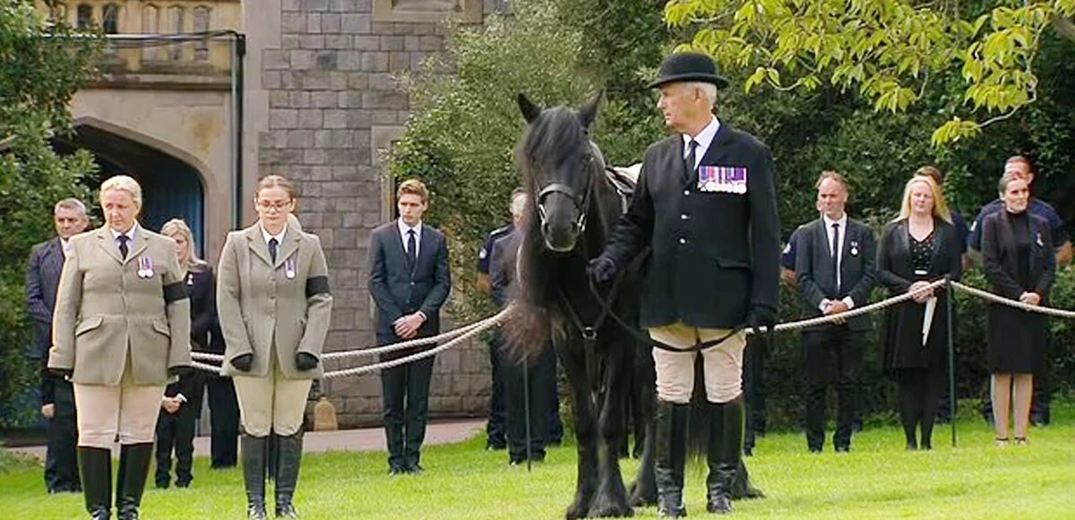 Kraliçe Elizabeth’in cenaze töreninde sürpriz, görenler şaşırdı