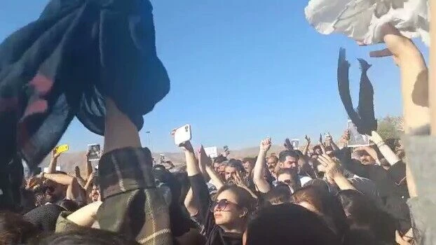 Elon Musk'ın İran adımı! Mahsa Amini protestolarına destek için yaptırım muafiyeti istedi